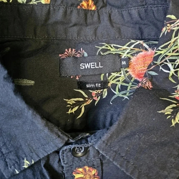 Swell Shirt M Slim Fit Black Floral Button Down Short Sleeve Tropical Coastal - Picture 4 of 6